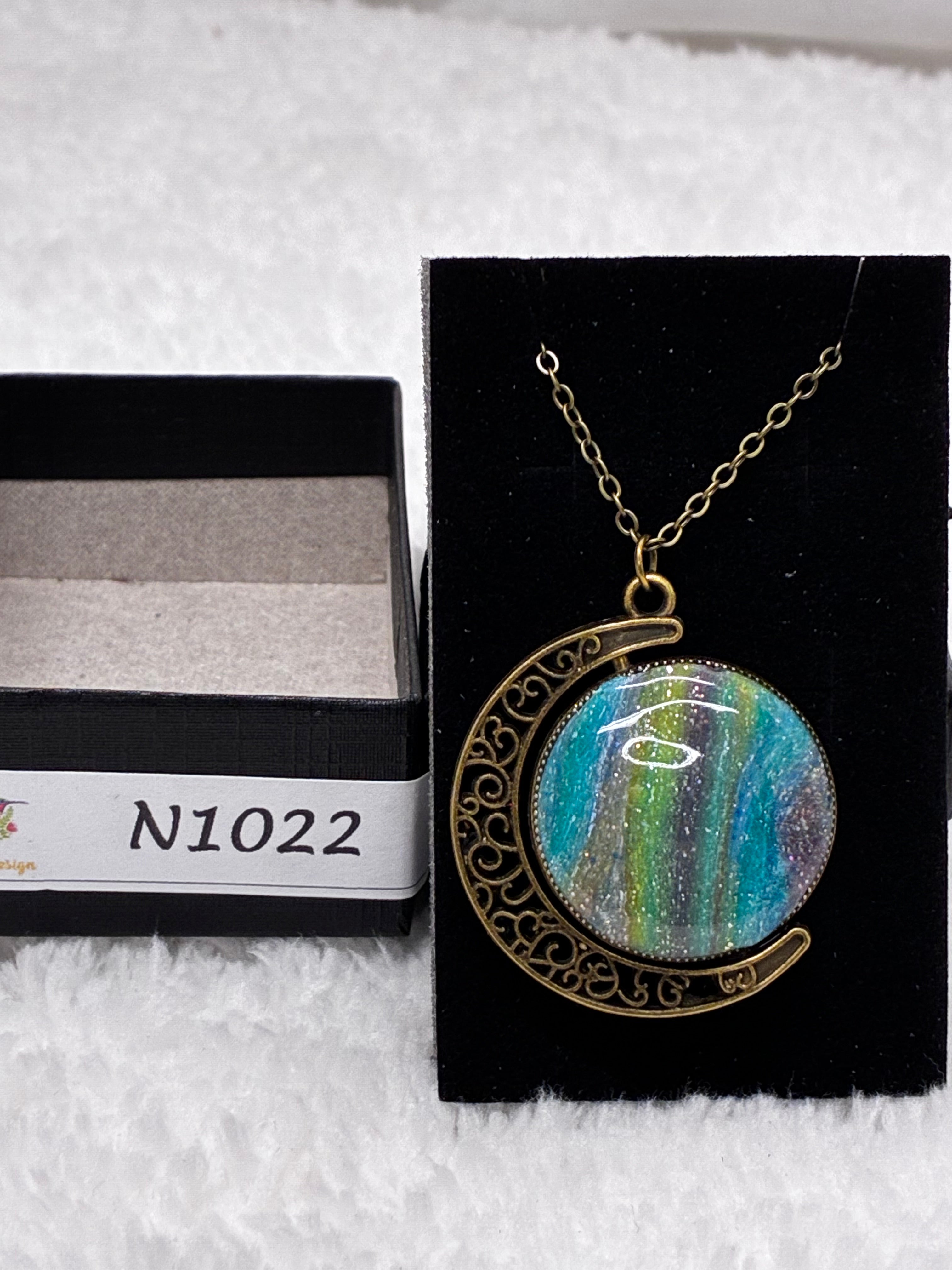 N1022