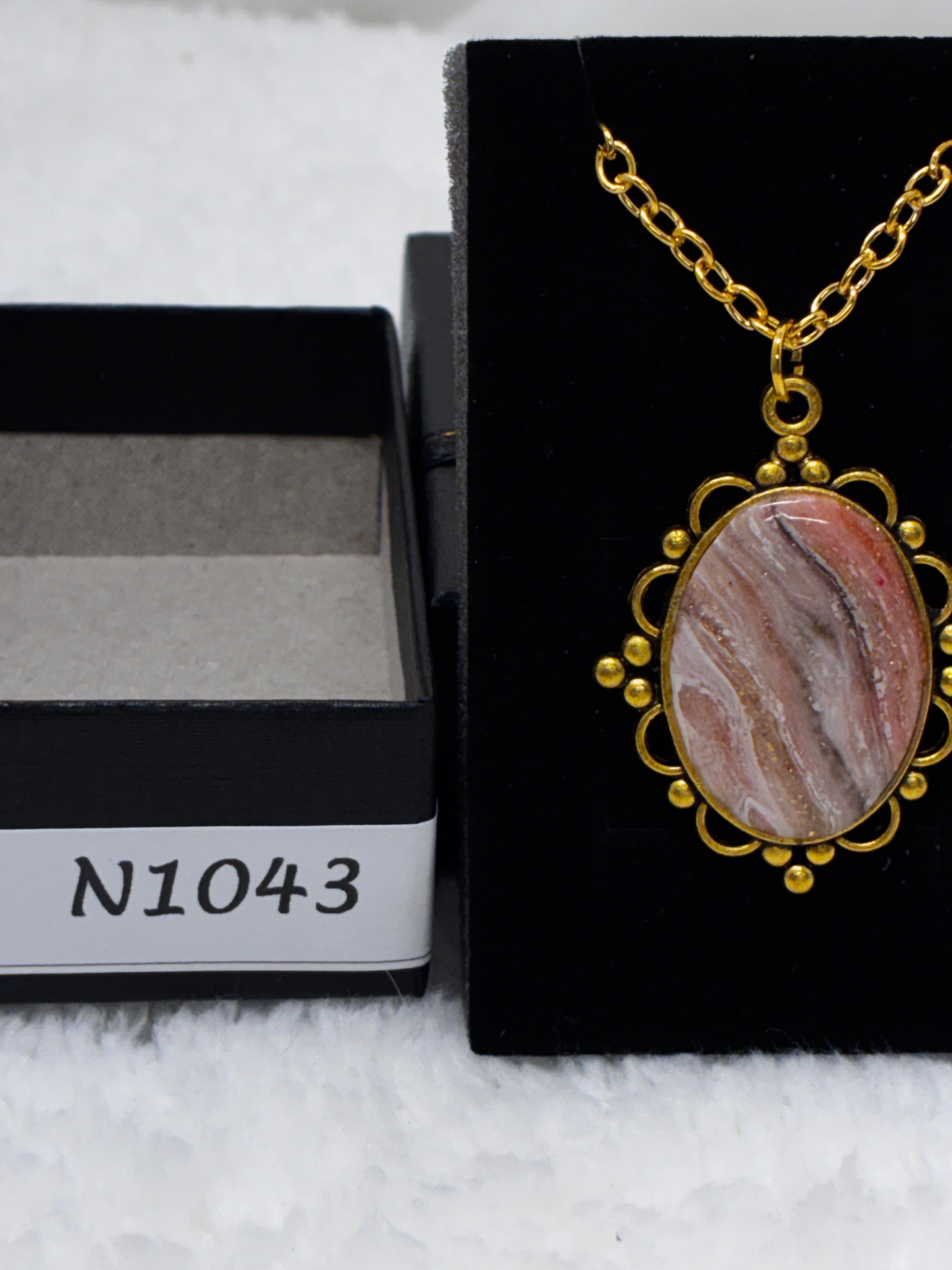 N1043
