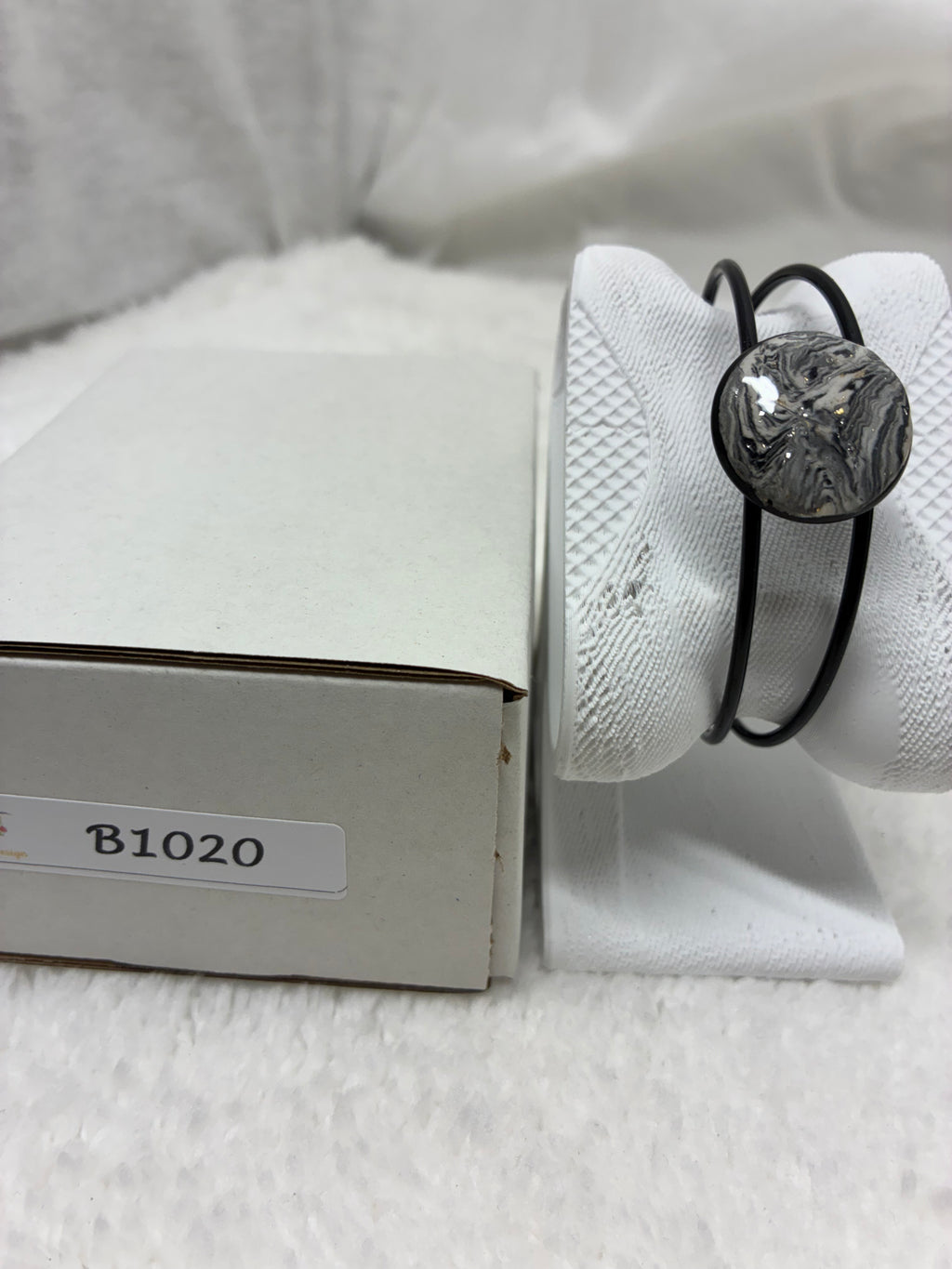 B1020