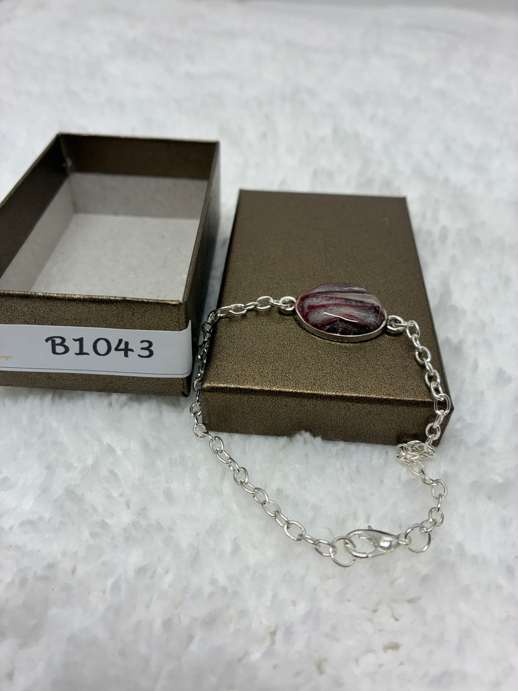 B1043