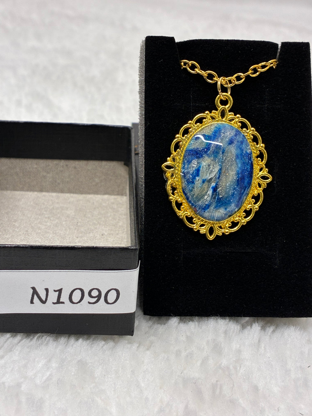 N1090