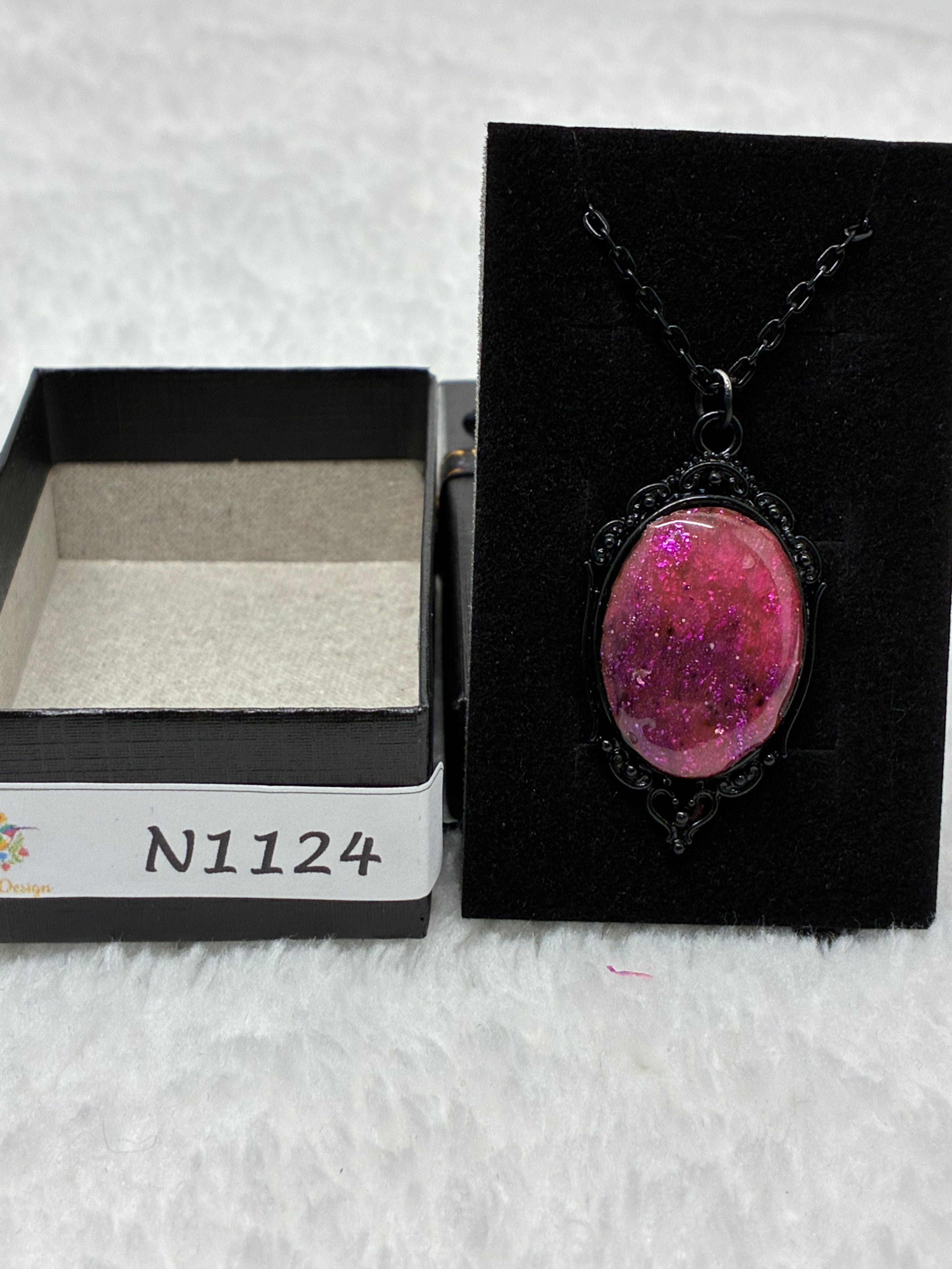 N1124